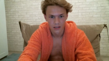 Milkshake_On_Body  14-07-2021 video topless